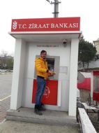 ATM (Para Çekme Makinesi)'ye Kullanım Sonrası Kullanılmak Üzere Kolonya Konuldu.