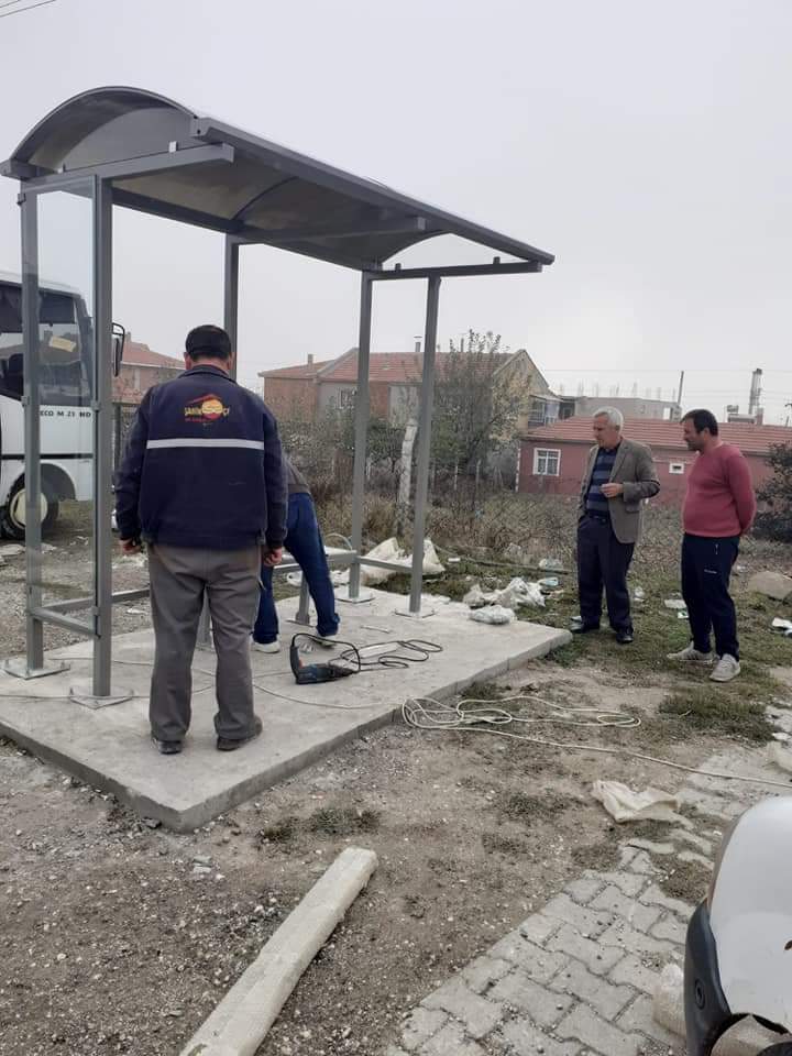 Beldemiz Ana Yol Kenarında Yolcu Bekleme Kabini Tamamlandı.