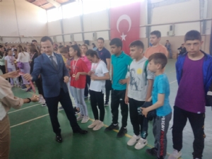 Beldemiz İlk ve Ortaokul Öğrencilerinin Turnuva Başarısı